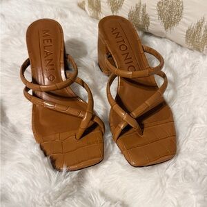 ANTONIO MELANI Tan Croc-Embossed Sandals